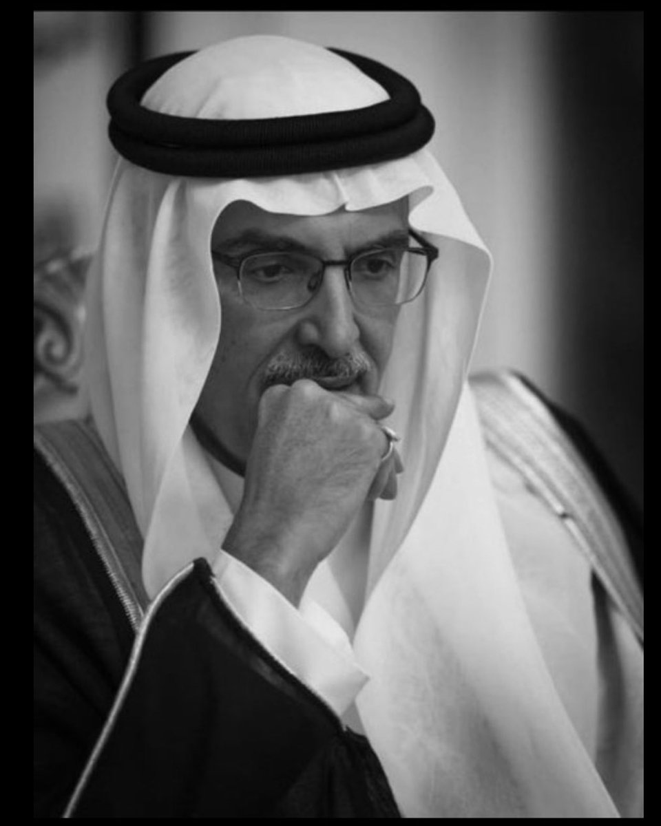 M3ani86's tweet photo. يا صباح الورد 
يا ورد الصباح ..
ياصباحٍ فيه روحي هايمة ..
عجلي فْـزي ترى 
كلي جراح ..
وش يفيد الصبح وانتي نايمة ؟ ..
-
بدر بن عبدالمحسن رحمه الله 💔 https://t.co/0BapPhJmbP
