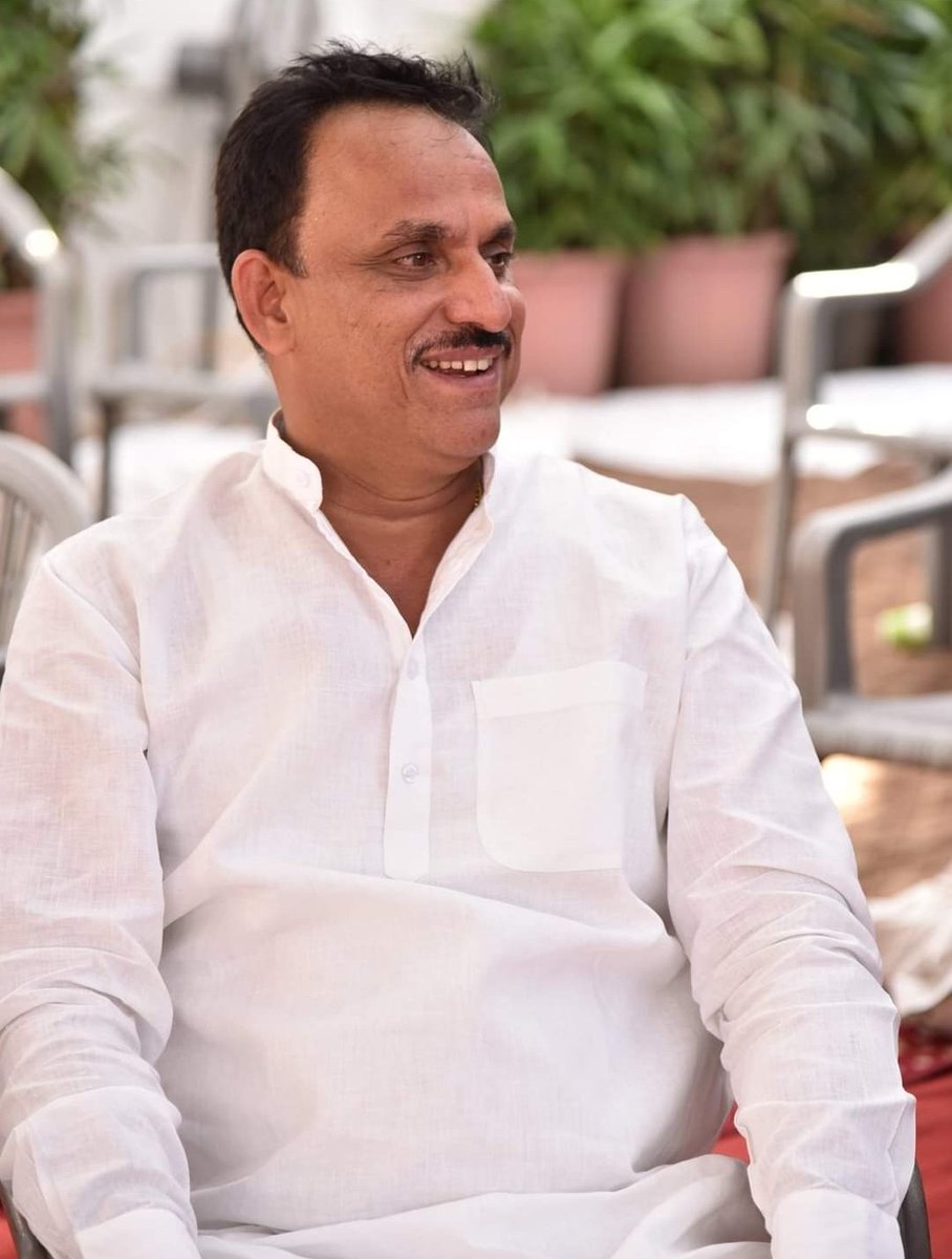Sharma_LokeshVS's tweet photo. Pls support this trend

🙏🙏👏👏

@VipraSena
@SunilTiwariSena
@Nation_first17
@karan1002
@drbalramsharma

#एक_तिवारी_सब_पर_भारी ✊ https://t.co/BBPMjsKIjY