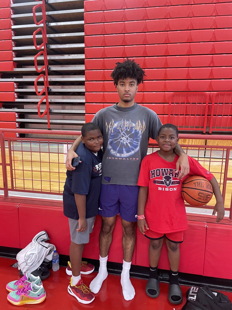 ⁦@HaggertyPj⁩ ⁦@HoustonSuperst1⁩ Johnathan and Kennedy loves PJ Haggerty..