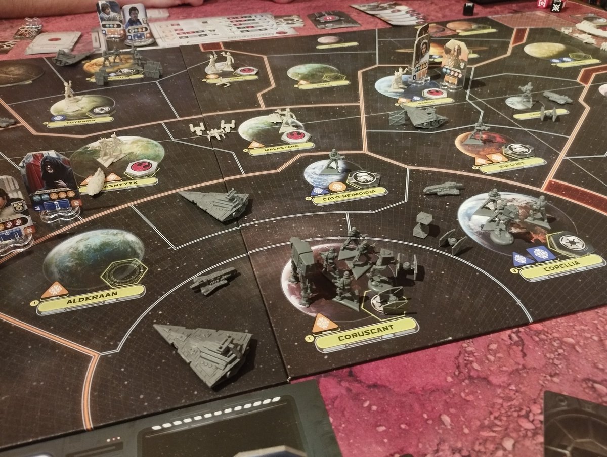 Gestern erstmal mit #thebritishway als Zweiercoin gestartet, dann ne nette Partie #thehunt eingeschoben, bevor wir dann am #StarWarsDay2024 stilecht mit #starwarsrebellion abschlossen.