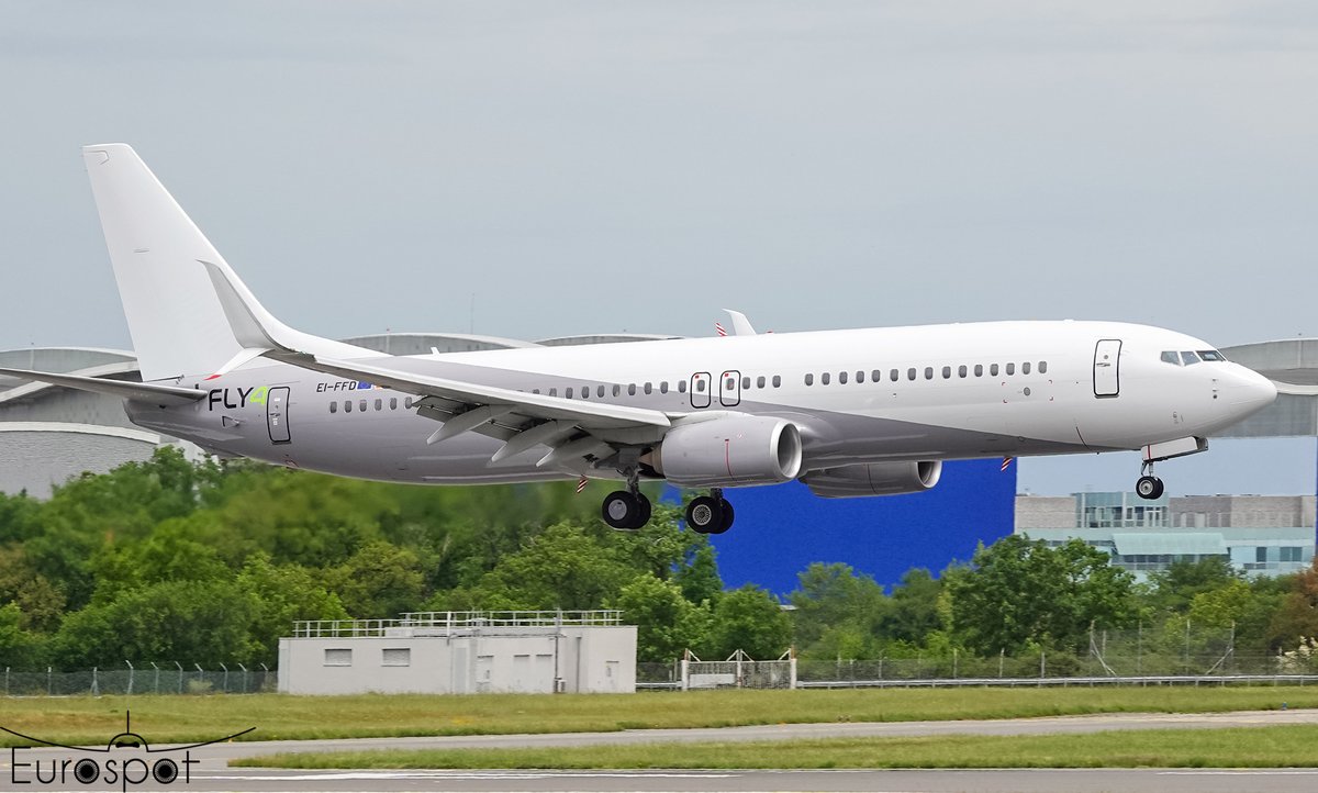 FLY4 new airline, boeing 737-800 #EIFFD landing at #toulouse #Boeing #FLY4 #planespotting