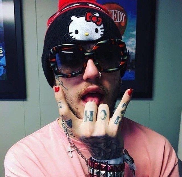he's so stylish 😍#lilpeep #LilPeep #kitty #style