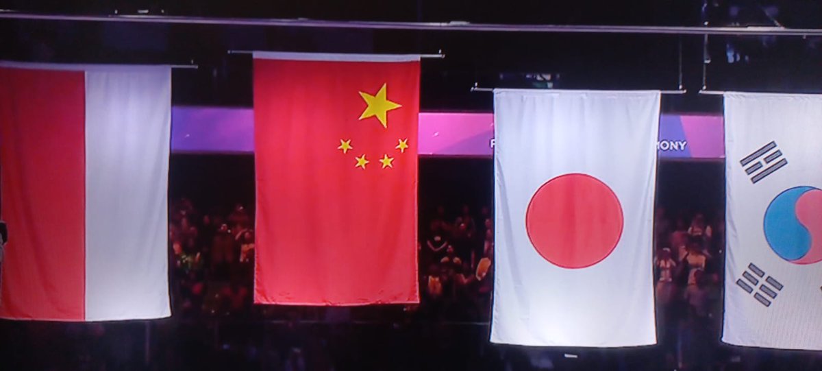 Meski dibawah China Tapi Bendera INDONESIA kembali berkibar diatas bendera Jepang dan Korea 

Terimakasih Tim Uber INA 🇮🇩

#TUC2024 
#ThomasUberCup2024 
#BhulukhudukTV