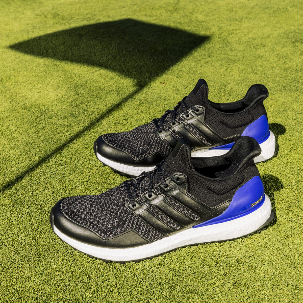 @DICKS 45% OFF on @DICKS.
adidas Ultra Boost 1.0 Golf OG.
Retail $200. Now $107 shipped.
🔗 bit.ly/3wpM3Ve  ad
