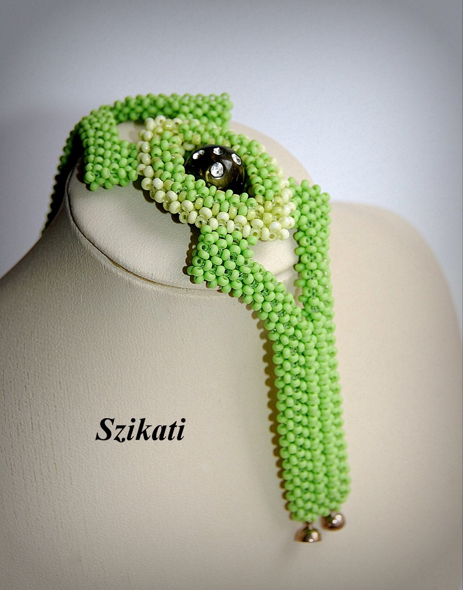 Green Beadwoven Bracelet
You can purchase it here:
meska.hu/p4580500-zold-…