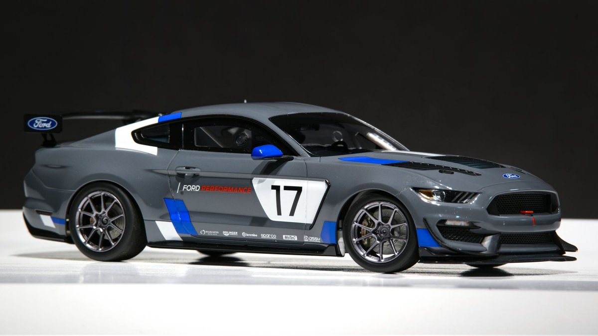 続いてご紹介するのは「1/24 フォード マスタング GT4」。 GT4クラスの