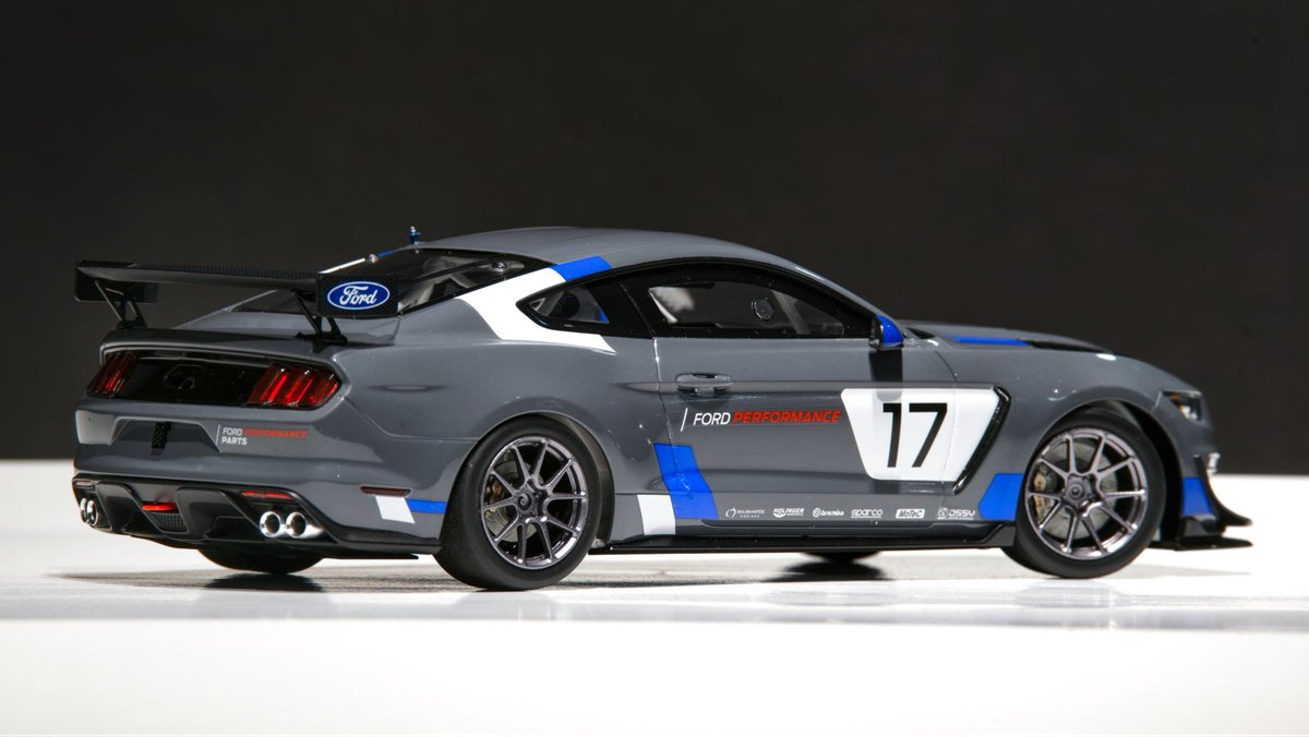 続いてご紹介するのは「1/24 フォード マスタング GT4」。 GT4クラスの