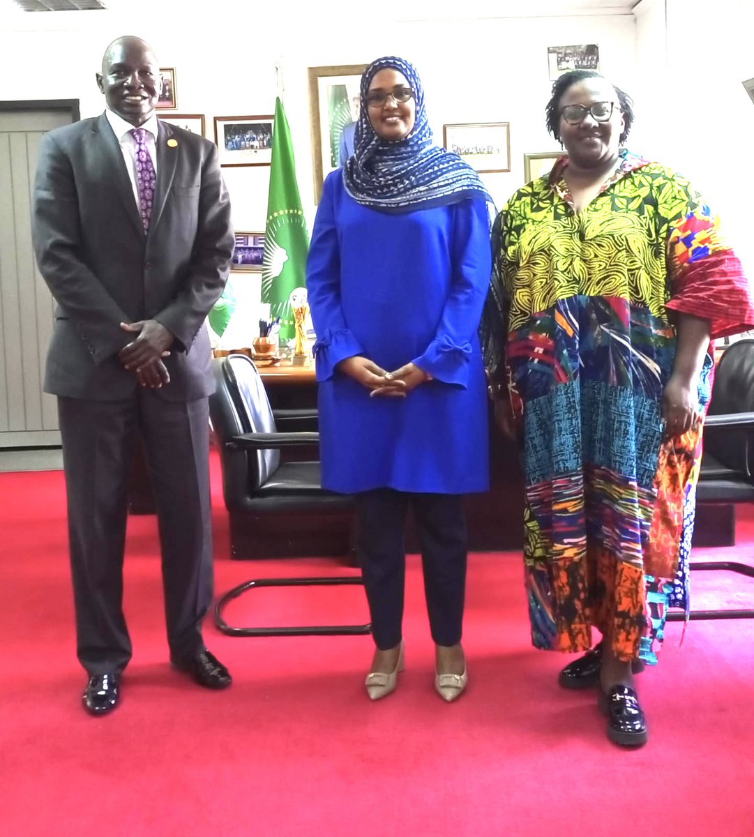 Great meeting with Dr. Huyam Director of @au_ibar. Her leadership and collaborative approach are driving meaningful change through #OneHealth initiatives. Together, we're shaping a healthier future for Africa in line with @AfricaCDC strategy aspiration and @JeanKaseya2 vision