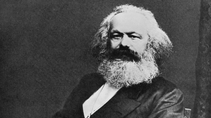 „Es muß doch etwas faul sein im Innersten eines Gesellschaftssystems, das seinen Reichtum vermehrt, ohne sein Elend zu verringern.“

Karl Marx,
geboren am 5. Mai 1818 in Trier.