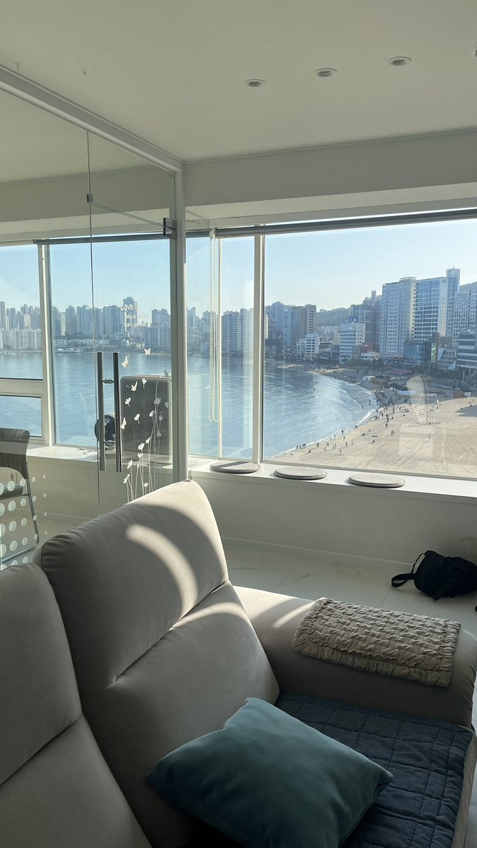 w o n y o h tweet media