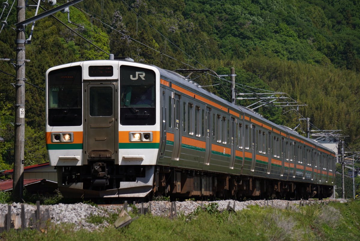 吾妻線531M
高タカ211系A61編成
