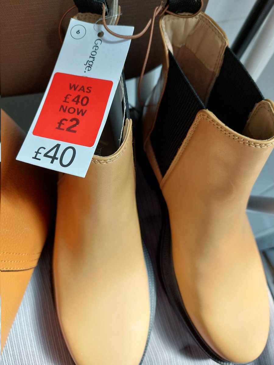 This winters Warm and dry feet will be sponsored by the @Georgeatasda clearance sale for this #Unpaidcarer....literally on the verge of tears finding these beauties and then finding they are leather...now to find some dubbin...