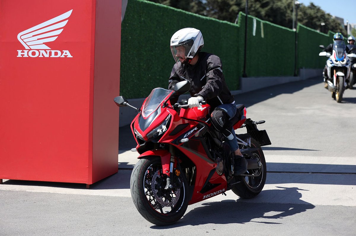 Honda, Motosiklet Günleri etkinliğinin üçüncüsünü 10 – 11 – 12 Mayıs 2024 tarihlerinde Honda Motosiklet Gelişim Merkezi’nde gerçekleştirilecek.

carmedya.com/honda-motosikl…

#carmedya #honda #motosiklet @HondaMotorTR