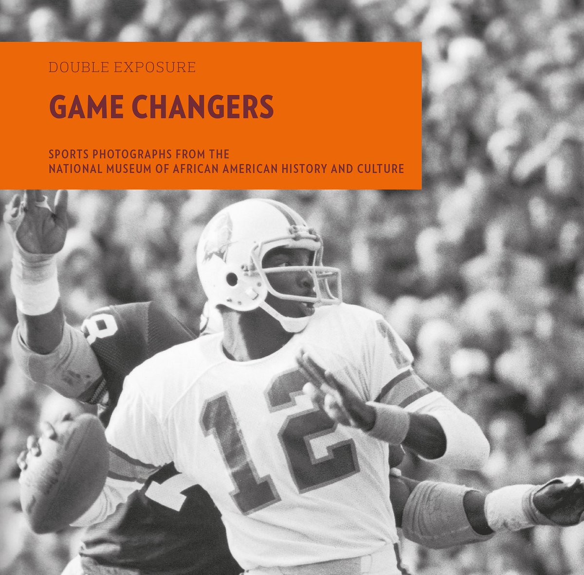 Coming soon! “Game Changers: Sports Photographs from the National Museum of African American History and Culture” @NMAAHC @ConsortiumBooks #AmericanSport #SportPhotography #GameChangers gilesltd.com/product/game-c…