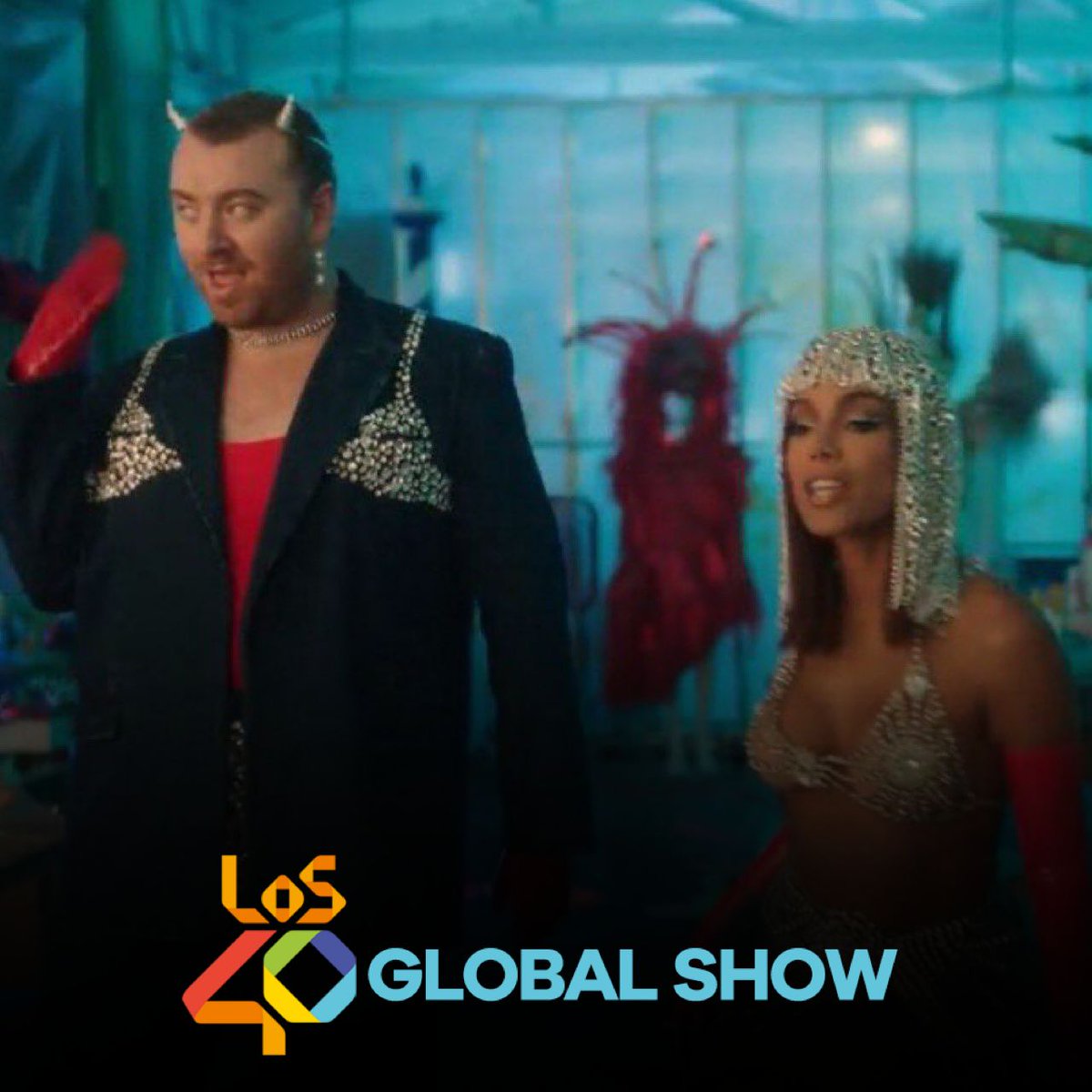 Increible combinación musical entre @Anitta 🇧🇷 junto a @samsmith 🇬🇧 en 'Ahí'. 
Conecta con #40GlobalShow450 con @TonyAguilarOfi y escúchalo al mismo tiempo con millones de oyentes de la comunidad de 🎶LOS40 😍