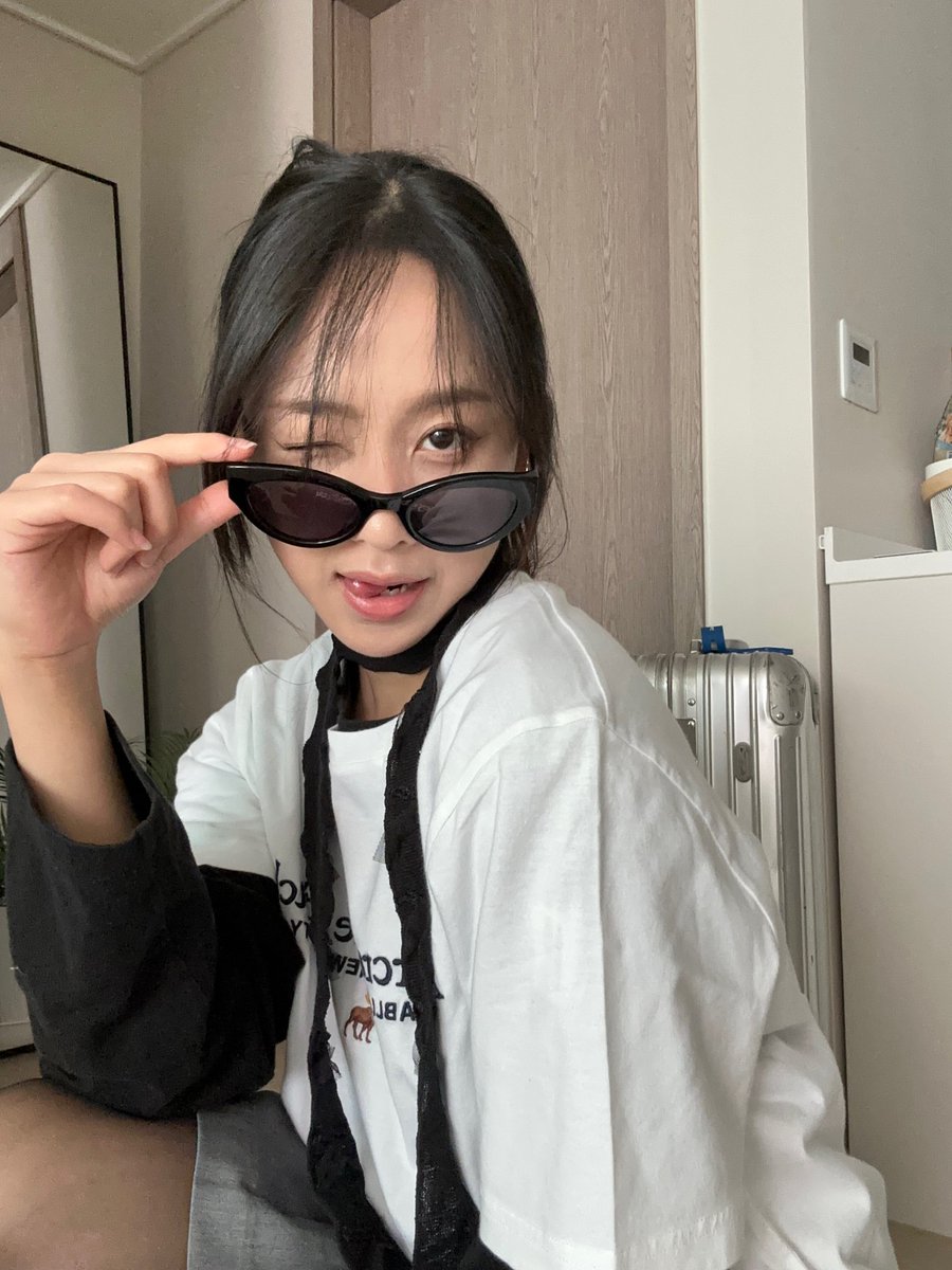 Mbak Dita 💕 (Weverse) 

@5ecretNumber
#SECRET_NUMBER #시크릿넘버
#シークレットナンバー 
#DITA #디타 #ディタ
#Weverse