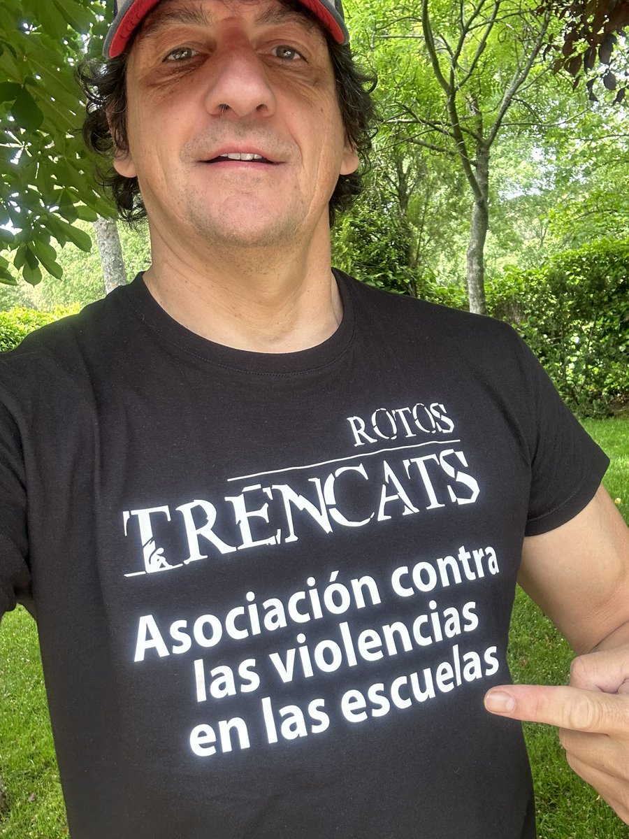 Orgulloso de lucir mi nueva camiseta de @trencats , obsequio de mi amigo @JMporKiraLopez “Solos llegaremos más rápido, juntos llegaremos más lejos” #stopbullying #noalacosoescolar #sportvsbullying #jerogarcia