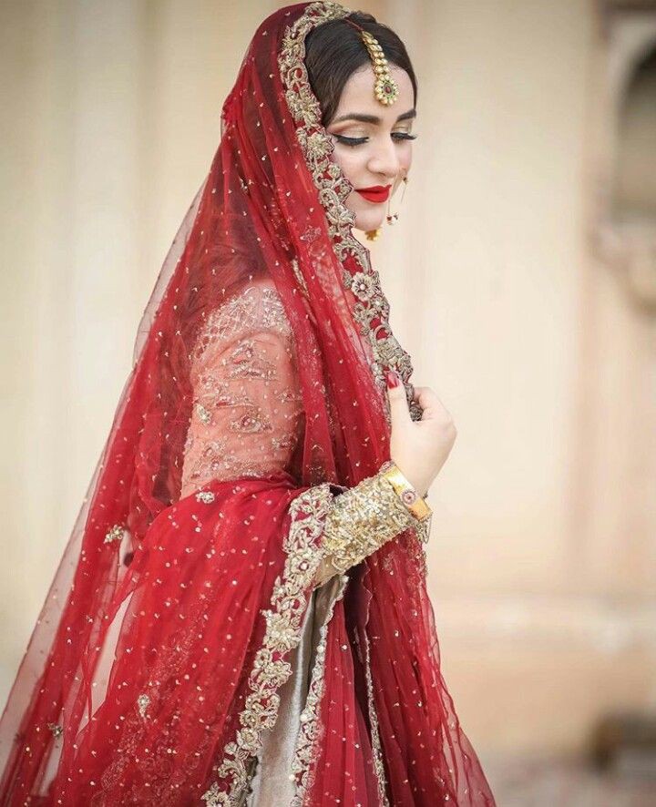 she's gonna be the most prettiest bride ever 🥹🩷

Ps: simping on her bridal shoots 🤏

#Yumnazaidi