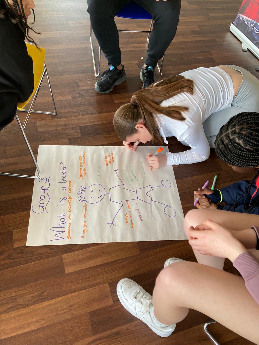 What is a leader?

The girls kick off their Leadership Level 1 qualification with a task focusing on what skills make a good leader 💭

A lot of great work on show this morning 🙌

@FundforIreland #BeyondTheBall