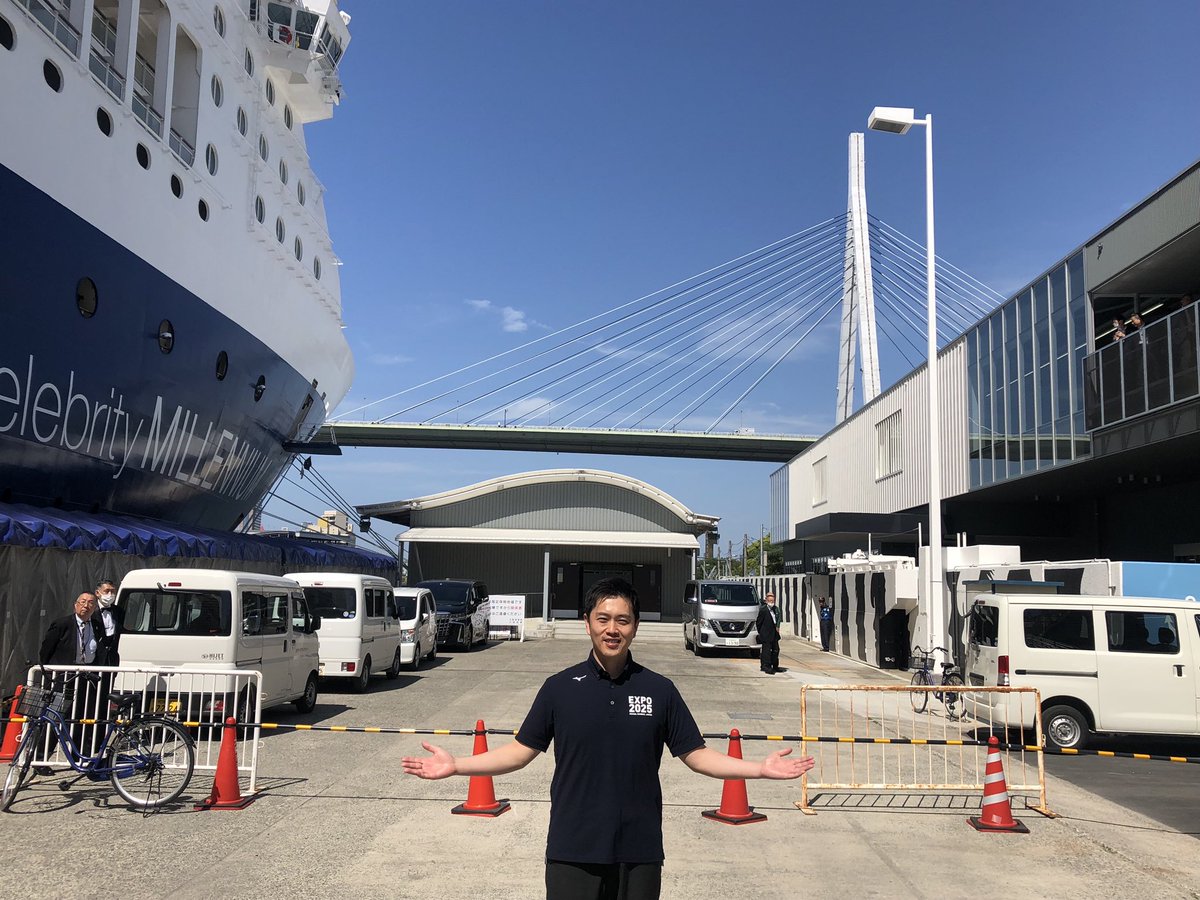 天保山客船ターミナルが完成。運用開始。大阪市長時代から関与していた案件なので感慨深い。横山市長のもとで完成。大阪の成長に向けて、大型クルーズ客船の母港化へ。客船ターミナルの容量拡大、強化。府も費用負担し、府市一体の成長戦略。天保山を世界の海と繋がる玄関口に。大阪の都市魅力強化へ。