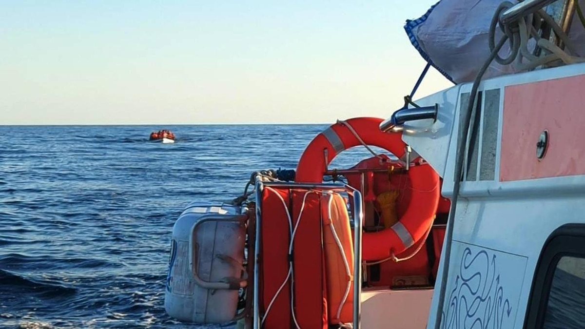 Lampedusa, soccorsi quasi 500 naufraghi in 24 ore. Emergency salva 87 persone, primo intervento di Maldusa palermo.repubblica.it/cronaca/2024/0…