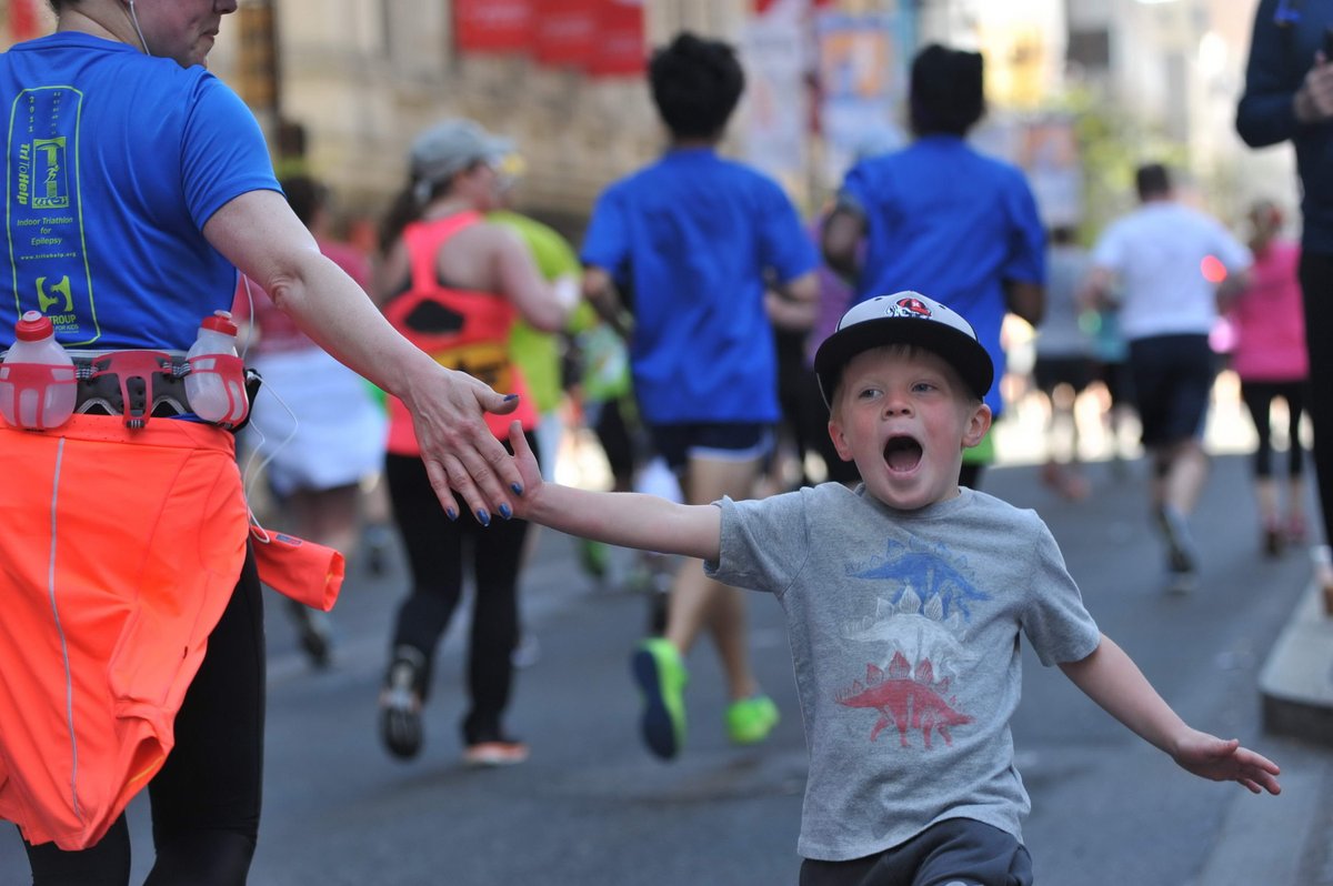 High fives to everyone taking part in the Independence Blue Cross Broad Street Run today! You've got this! 🏃 It has been a tradition for over 40 years! Learn more about the 10-mile race and other annual events in Philadelphia ⤵️ discoverphl.com/blog/annual-ph… #DiscoverPHL #IBXBSR24