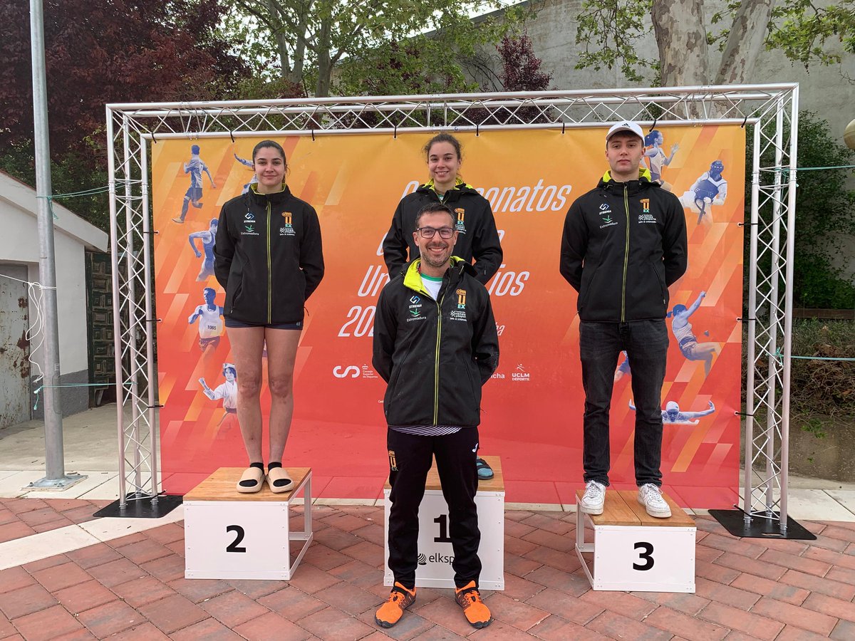 <a href="/Ivan_H_Bermejo/">Iván Herrero Bermejo</a> <a href="/ceus2024UCLM/">ceus2024_UCLM</a> <a href="/infouex/">UEx</a> <a href="/FEXME_oficial/">FEXME</a> <a href="/fcd_uex/">F CC Deporte - UEx</a> <a href="/FJyD/">Fundación Jóvenes y Deporte 🅵🅹🆈🅳 💚🤍🖤</a> <a href="/aantunez13/">Antonio</a> <a href="/jovendeportEXT/">Jóvenes y Deportes Extremadura</a> <a href="/JAReinaGonzalez/">José Antonio Reina</a> <a href="/JaviCanoBl/">Javier Cano Blázquez</a> <a href="/davidbriz8/">David Briz</a> <a href="/moisestejed/">Moisés Tejedor D.</a> <a href="/tgarciacalvo/">Tomás García Calvo</a> <a href="/josepachecogar1/">jose pacheco garcia</a> <a href="/jm_maldo/">José Mª Maldonado</a> <a href="/s/">『S』</a> <a href="/JoseMOrtiz66/">José María Ortiz</a> <a href="/oscarmarin28/">Óscar Marín Macías</a> <a href="/LeticiaAntunez/">Leticia Antúnez</a> <a href="/DepExtremadura/">Deportes Extremadura</a> CONFIRMADO:
GRAN ÉXITO de UNIVERSIDAD de EXTREMADURA en <a href="/ceus2024UCLM/">ceus2024_UCLM</a> ESCALADA BLOQUE.
María 🥇 ORO
Paula 🥈 PLATA
Hugo 🥉 BRONCE
ENORMES TOD@S L@S EXTREMEÑ@S
Felicidades a todos el equipo.