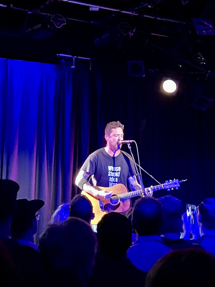 TheAlbionGirl's tweet image. Went to see @frankturner at 7.30 on a Sunday morning and I REGRET NOTHING! 😍

#FTHC