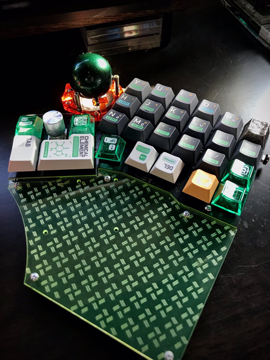 GW、天キーの準備をしながら屋外でプラスチックを煮た思い出… Keyboard: The Endpoint Switch: Gateron Oil King Linear,Durock T1 Shrimp Keycap: Chemical Keycaps #KEEB_PD #KEEB_PD_R196 #自作キーボード #TheEndpoint #Endrest #俺キー #プラ染め太郎