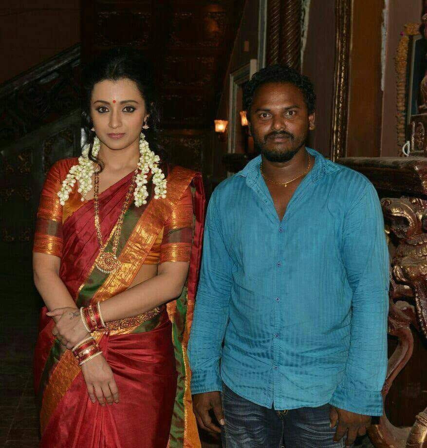 GMz5xAmb0AAmCfN?format=jpg&name=medium