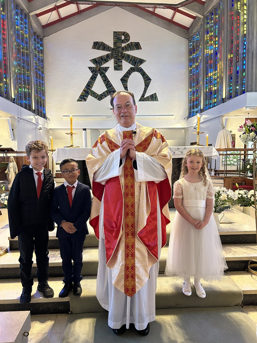 Well done to our wonderful Year 3 children who received their First Holy Communion this morning at Our Lady’s Church. 🙏🏽 Thank you to parents, Fr Stephen, parishioners and the school staff, who continue to support the children on their journey of faith ✝️