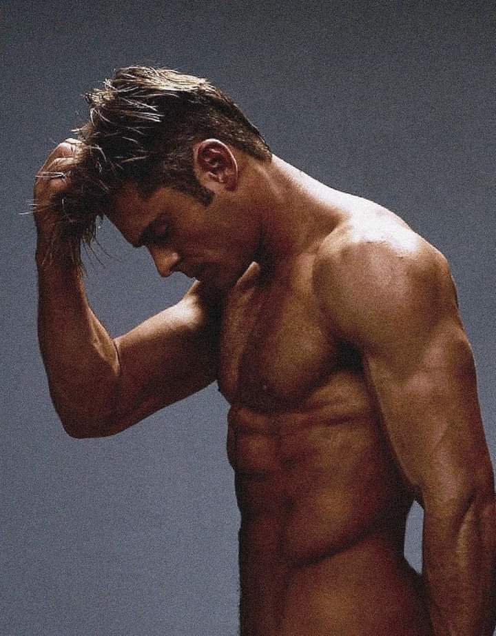 Soooooo sexy, fine, and hot 🔥 🥵 😍 😋 at the same time ❤️🤍😍
@ZacEfron