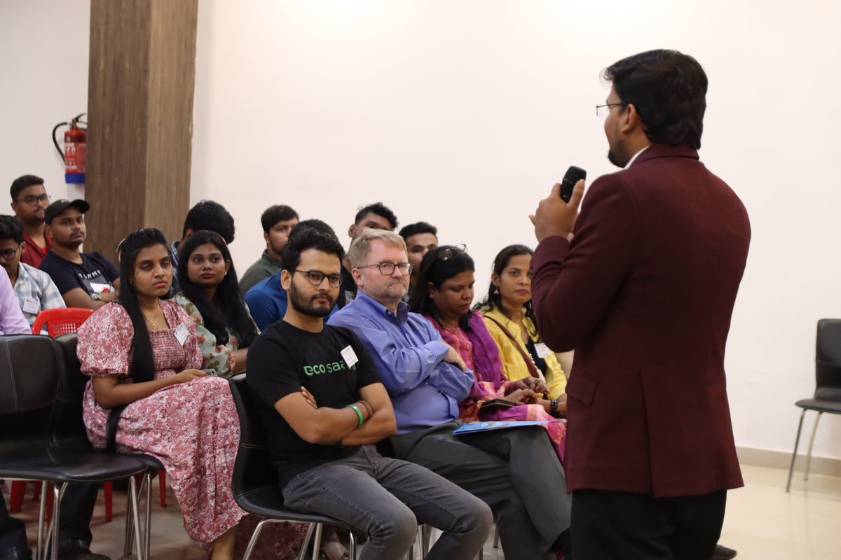 Mr. Durga Prasad Gouda, CEO of AIC-NITF, honored us with his presence at the Creator's Social Responsibility event. His insightful remarks on the Meraki project and environmental entrepreneurship were incredibly motivating.

#creatorsforclimate #creatorsforchange #climatechange