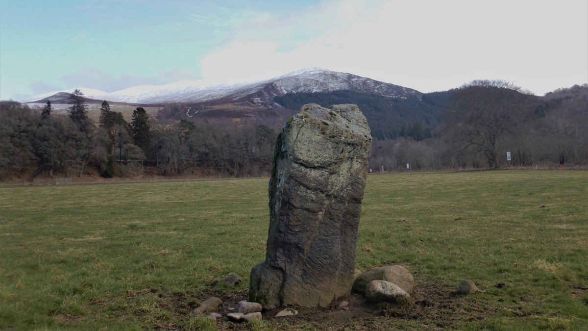 Claverhouse's Stone #Killiecrankie ... ... a stone with stories, some told here on @megportal megalithic.co.uk/article.php?si… #StandingStoneSunday