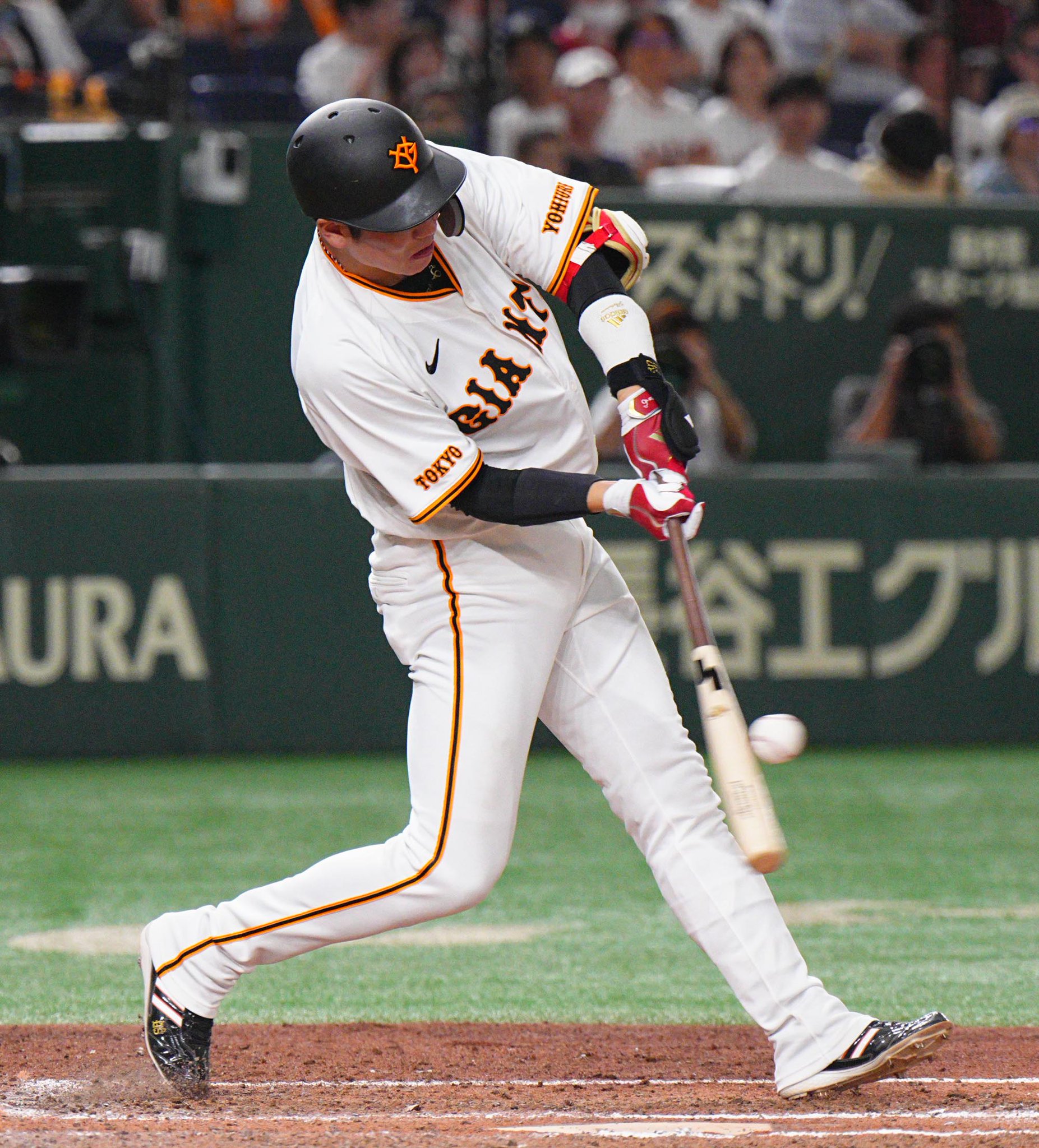 ジャイアンツ坂本勇人選手　300枚限定　ゴールド(非売品)Tシャツ Amazon.co.jp: 読売ジャイアンツ坂本勇人選手プレーヤーズT