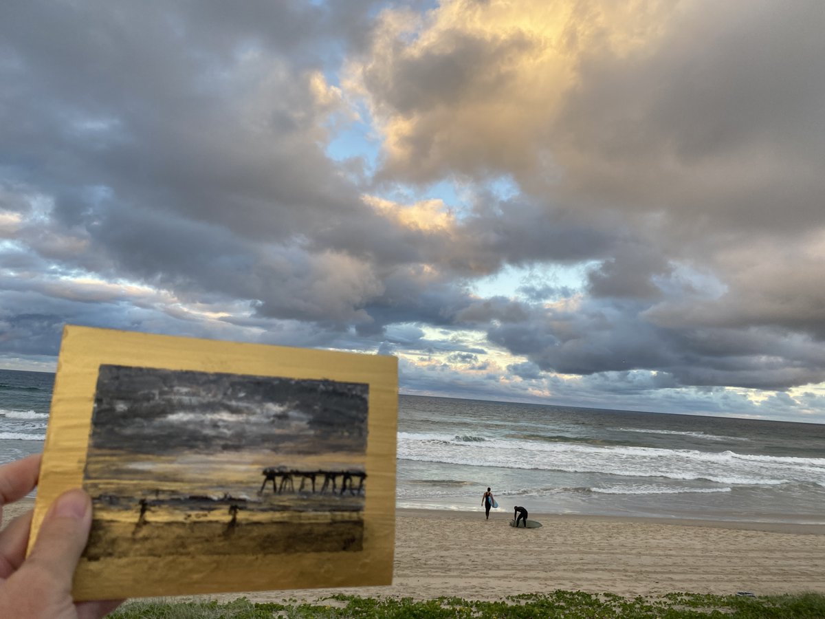 a sunrise postcard at sunset on the Gold Coast ready to post to America for this years charity!

#goldcoast #sunrise #sunset #jeanenehyles @millhousemck
 #postcardartexhibit #artistssupportingartists #artforacause