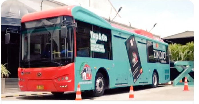 #SindhGovt's Transport Dept has inaugurated an #AutomatedFare Collection System in #PeopleBusService.

The inauguration of the automation process was symbolised by CM personally boarding the People's Bus and using a card to pay the fare. @BBhuttoZardari