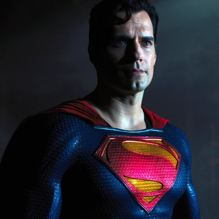 Hoy cumple 41 años Henry Cavill 🎉🎉 nuestro Superman en el DCEU de Warner Bros.

Está fue su última aparición interpretando al héroe de DC en #BlackAdam