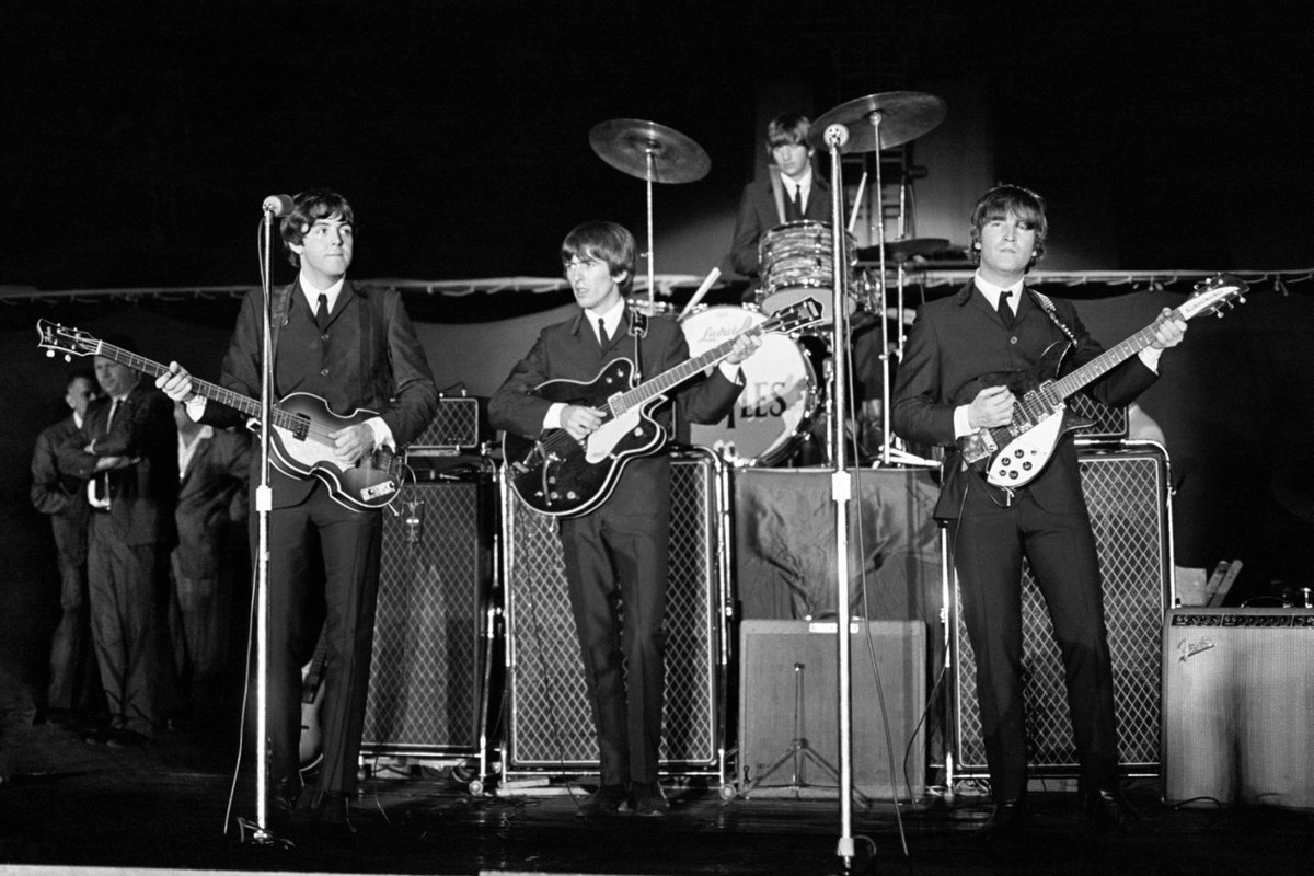 The #Beatles performing at the Forest Hills Tennis Stadium in New York on August 28, 1964. (DAILY MIRROR)