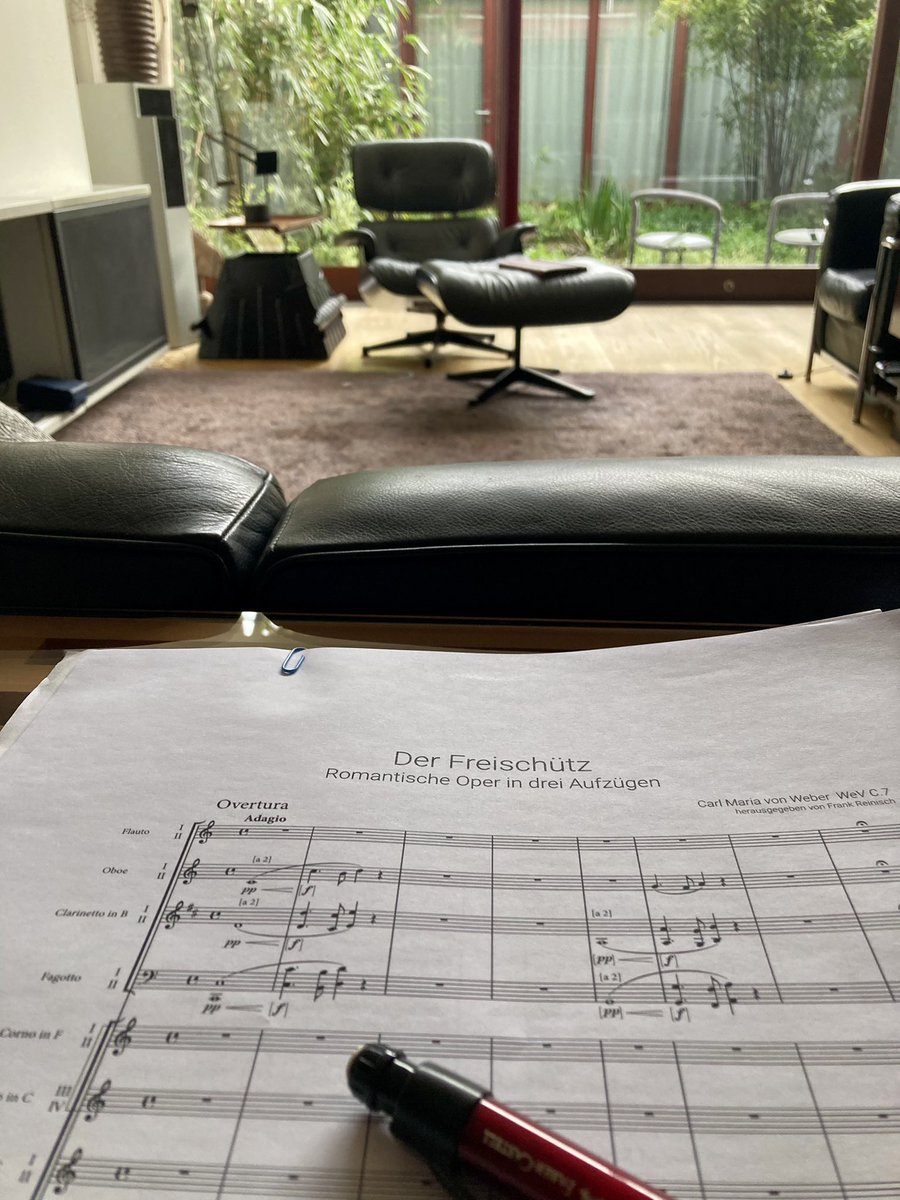 At home working on my next projects ⬇️ Nürnberg - Zurück zur Natur (Schumann+Atterberg+Pizzini) #staatsphilharmonienuernberg . Bregenz - Weber’s Freischütz @bregenzfestival @viennasymphony . . . #nextproject #athome #studymotivation @PSMusicBerlin @StaatstheaterN