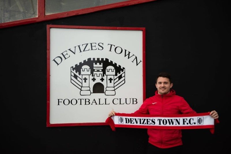 Football season over? Sit back and get your football fix with @DevizesTownFC manager, @ChrissyAl24, reflecting on his 1st season as Town boss. Up The Town! #Devizes @swsportsnews @BBCWiltshire @gazsport @MarieIndge @LiveGRfootball buff.ly/4bplPBm
