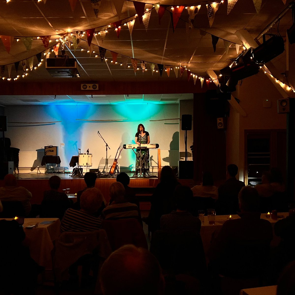 sarahmcquaid's tweet photo. Here’s a photo Martin @ltook of the lovely #eveninglight outside #Catbrook Memorial Hall yesterday, plus Andy Pullan introducing the @NOutNAllan #NosonAllanNightOut #ArtsWales #CelfCymru #RuralTouring #Cymru #Wales sponsored #concert, a couple of pics of me onstage, & finally -> https://t.co/XC4uE3VdEK