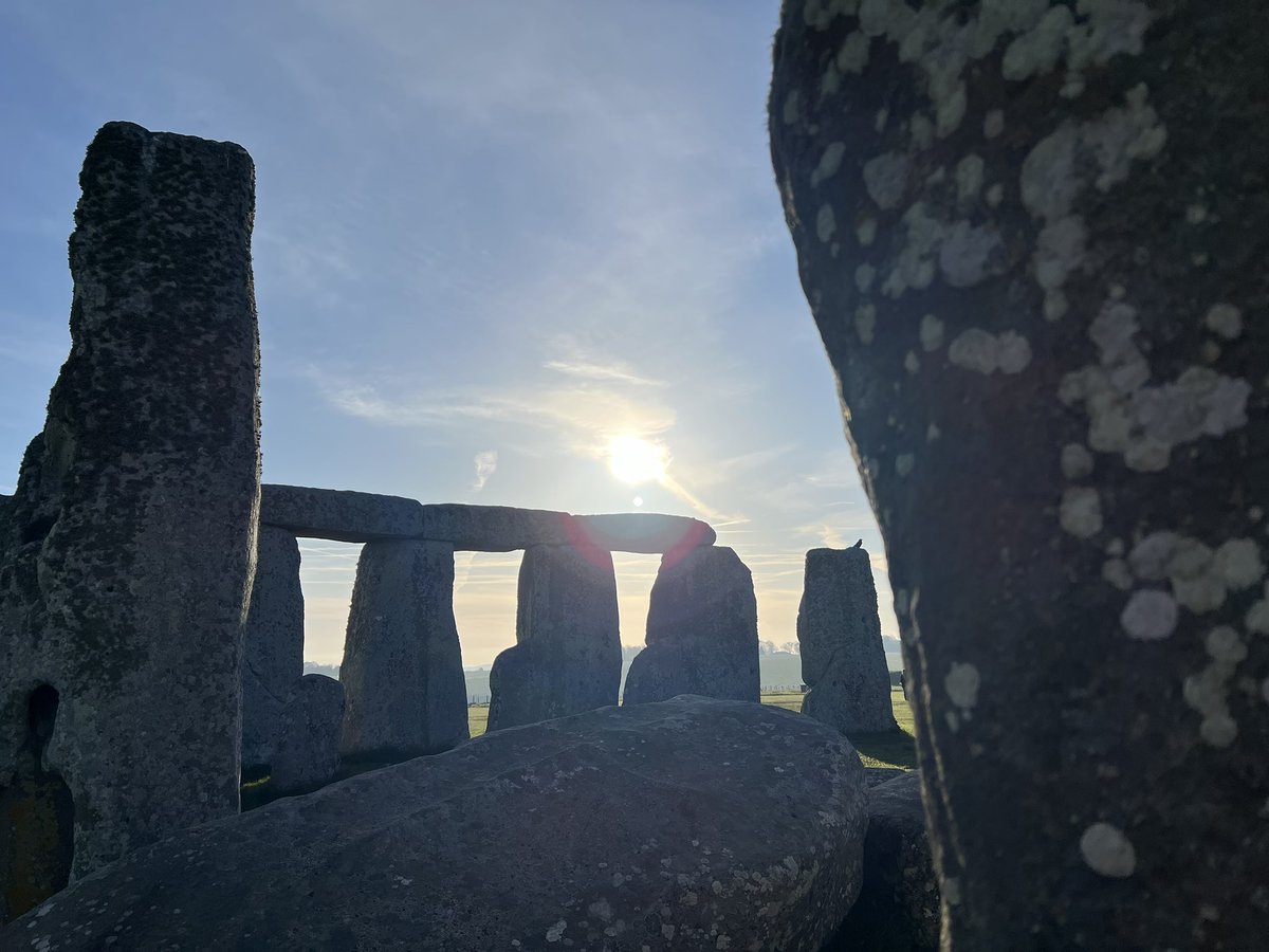 Sunrise at Stonehenge today (5th May) was at 5.31am, sunset is at 8.36pm 🌤️