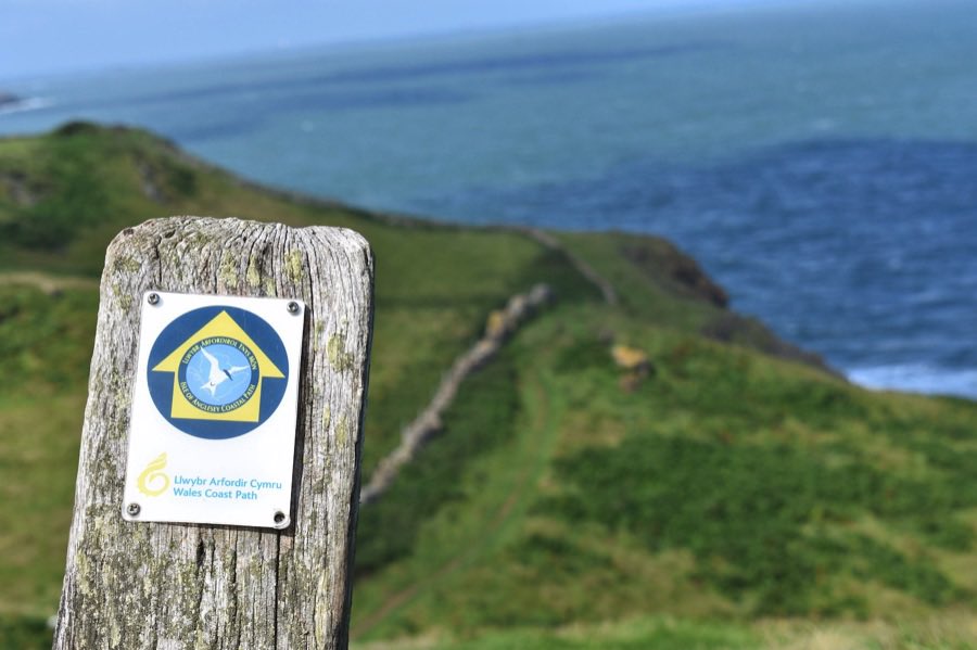 The Anglesey Coastal Path travels through Areas of Outstanding Natural Beauty including nature reserves, dunes, salt marsh, cliffs and woodland. Walking the path is a fantastic way to enjoy spectacular scenery and get closer to nature. More: bit.ly/4a4Y2pe #wales #hiking