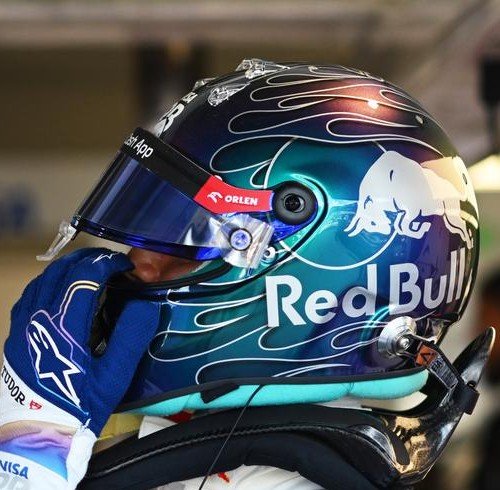 Ricciardo's secondary blue/green helmet design for #MiamiGP #ricciardo #dr3 #visacashapprb #vcarb #f1 #formula1 #motorsport