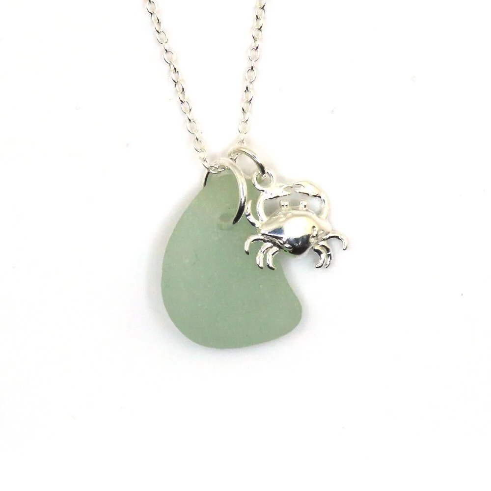 Beautiful seafoam sea glass with a sterling silver crab charm on a sterling silver trace necklace...

thestrandline.co.uk/ourshop/prod_6…

#earlybiz #mhhsbd #ukgifthour #ukgiftam #shopindie #craftbizparty #giftideas #thestrandline