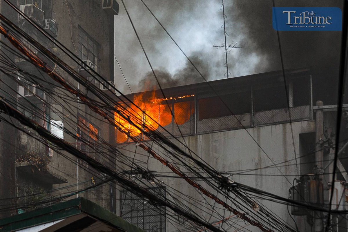 Firefighters to the rescue

LOOK: Firefighters respond to a blaze reaching a second alarm that hit a residential building in Ermita, Manila on Sunday morning, 5 May 2024. | via John Louie Abrina

#Firefighters
#Blaze
#DailyTribune

Read more at: tribune.net.ph/2024/05/05/fir…