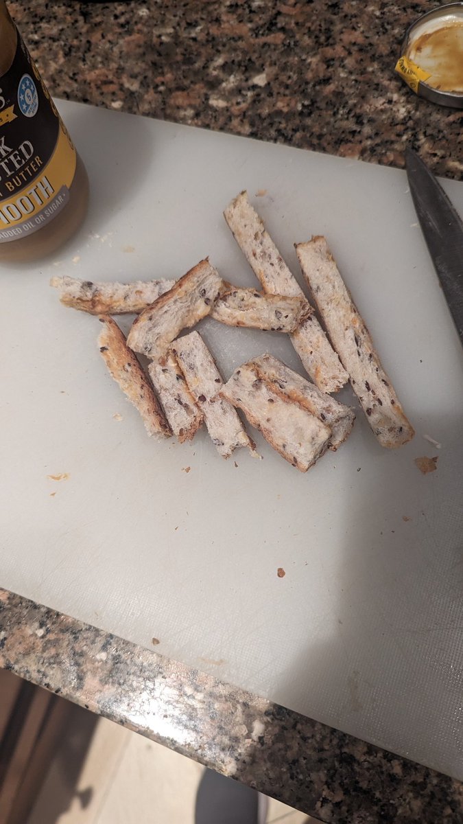 daniel_apps's tweet image. Younger me; &quot;my kid will be eating their crust&quot;

Parent me;