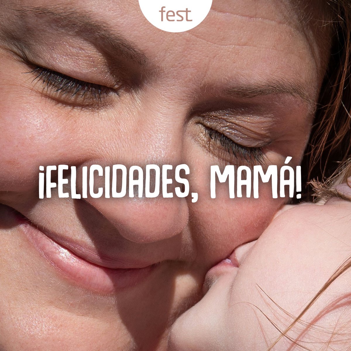 ¡Felicidades, mamá! Gracias por tus consejos, por tu paciencia, por tus besos y tu cariño interminable, gracias por todo lo que has hecho por nosotros, tus hijas e hijos, sin que nos diéramos cuenta, gracias por ser la mejor madre del mundo #somosfest #juntossomosinvencibles