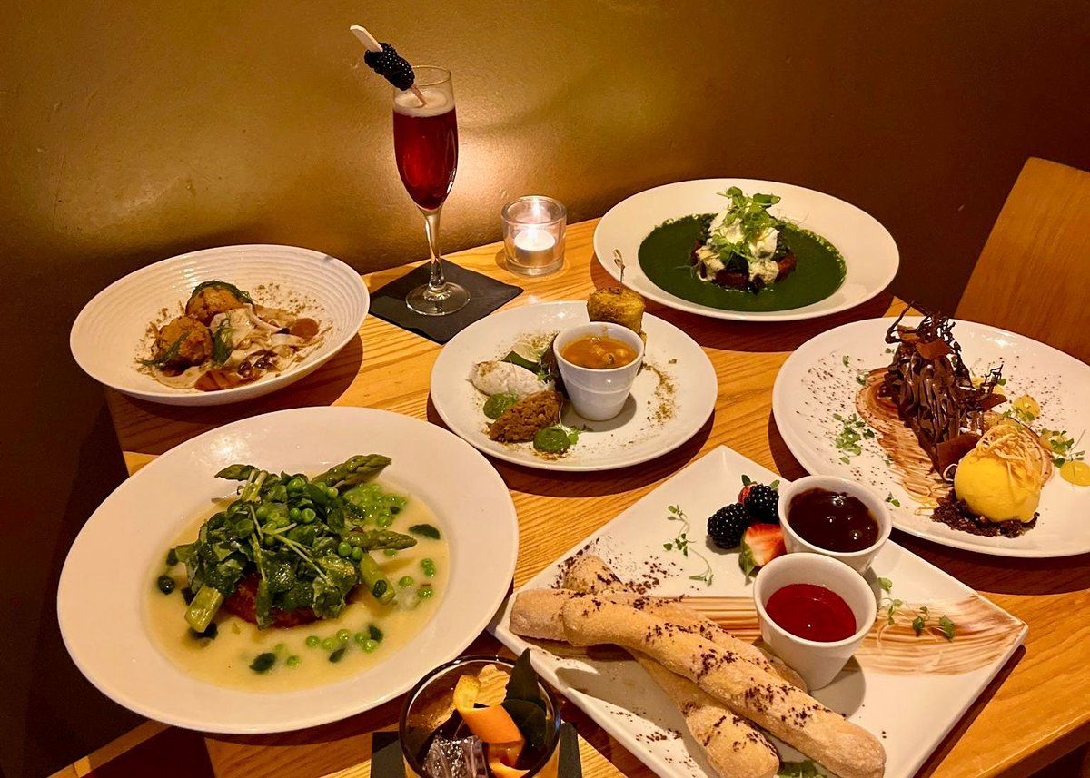 Looking for something different to the usual Sunday roast? Enjoy a unique Sunday dining experience at @TerreaTerre 🍴 From inventive aperitifs & Middle Eastern Cauli Fritter Za’atar to signature rosti! Book online or call 01273 729051 visit the restaurant at 71 East St